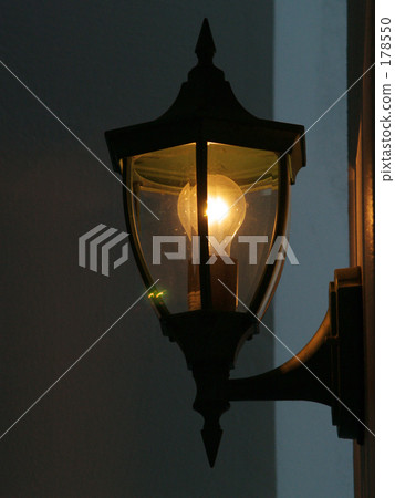 Lit in twilight 178550