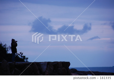 outside, black, overcast 181335