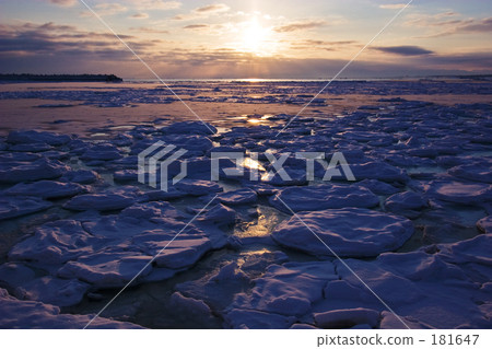 漂流冰晨 181647