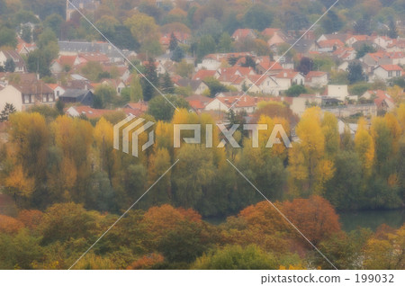 Paris near 01 199032