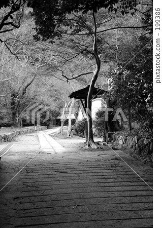 在京都Rakuishi的一座古廟 在京都Rakuishi的一座古廟 199386