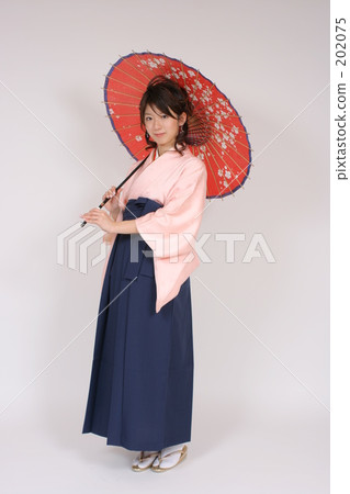 Hakama穿著傘女性全身斜姿勢 202075