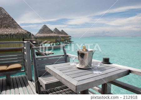 coconut, over-water cottage, cobalt blue 212918