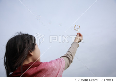 Girl and Soap Bubble 1 247664