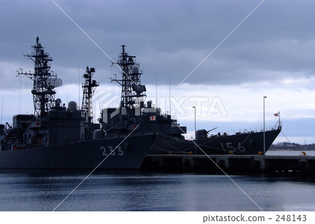 護送艦隊 248143