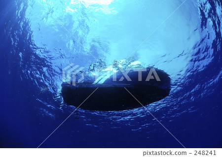 海底的 海裡 船隻 248241