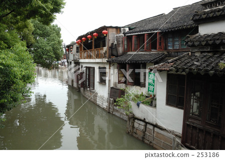 Hangzhou Zhuzhou Horn 253186
