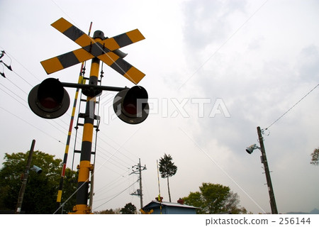 Railroad crossing	 256144