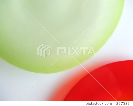 Yellow green and red glass dish Yellow green and red glass dish 257585