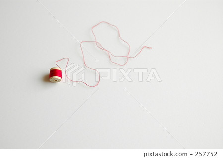 Red thread (yoko) Red thread (yoko) 257752