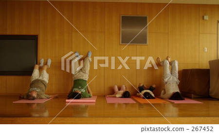 與家人一起瑜伽 267452