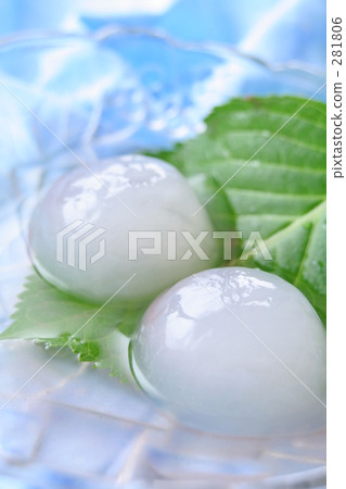 Water bamboo (vertical) 281806