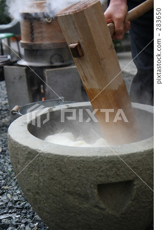 pounding mochi pounding mochi 283650