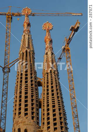 神聖家族的主教教堂 287871