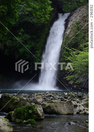 Rinno Waterfall 296892