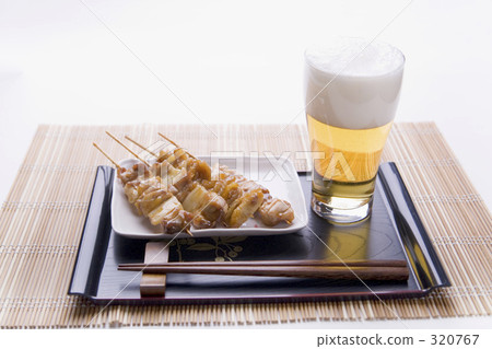 yakitori, grilled chicken on skewer, draft beer 320767