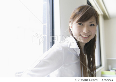 年輕女子 年輕女性 少女 320993
