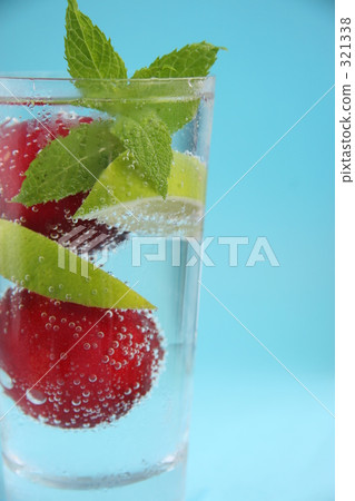 碳酸的 日本李 調酒 321338