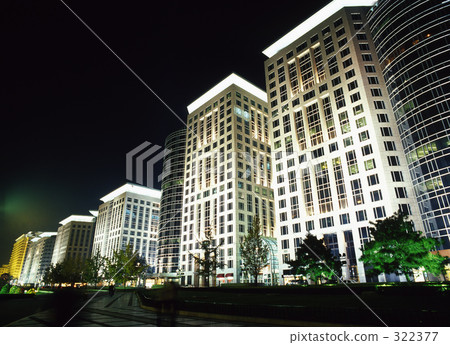 Oriental square 322377