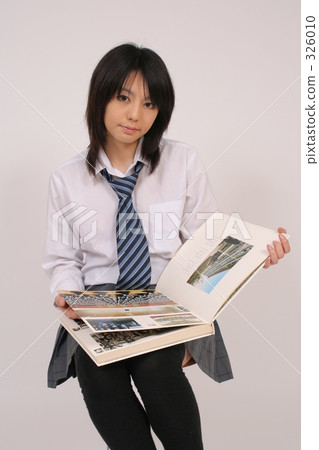 校服 住宅工作室 y-襯衫 326010