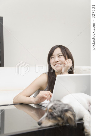 Young female, female, females 327531