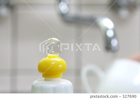 Kitchen detergent foam 327690