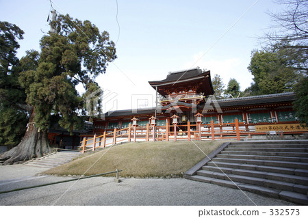 Kasuga Taisha shrine courtyard 332573