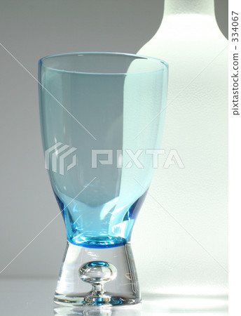Shochu and glass 334067