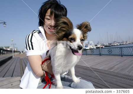 Walk with a dog 337605