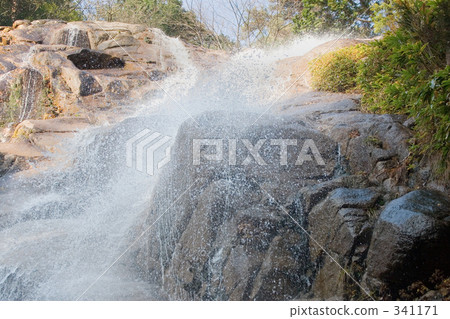 Splashes Splashes 341171