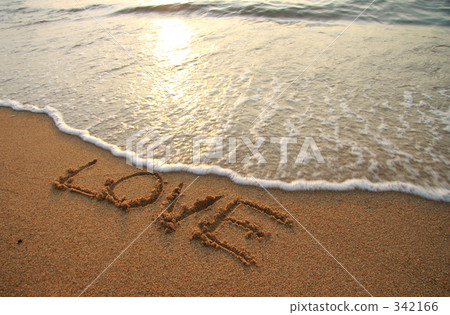 Sand letters ~ LOVE ~ 342166