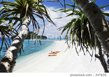 皮划艇壟斷了海灘 347626