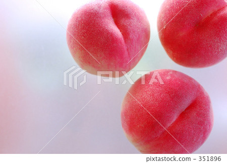 Peach (sideways) 351896