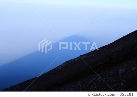 暗影富士的外觀 暗影富士的外觀 353191