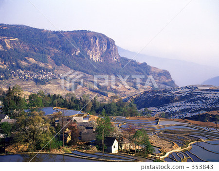 Yuanyang's rice terrace 353843