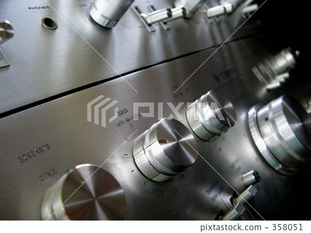 Audio amplifier 358051