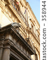 走在城市巴洛克式建築 358944