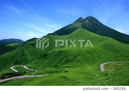 Yufuin summer scenery 360288