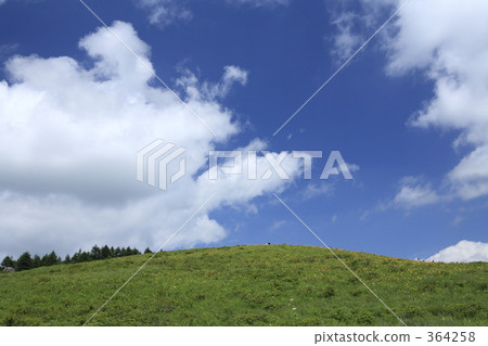藍天小山 藍天小山 364258