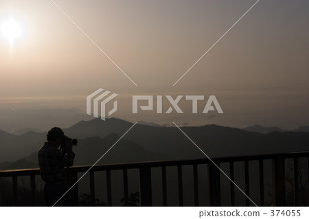 To take a morning view 374055