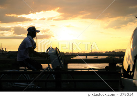 Sunset at some chome 379014