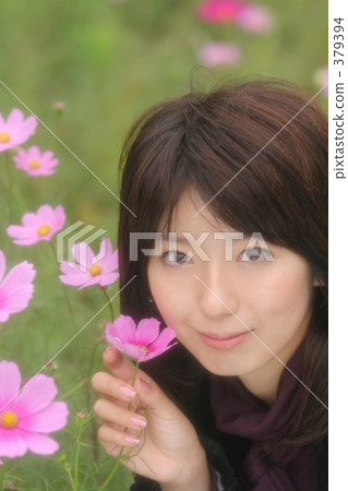 宇宙領域的一名婦女 宇宙領域的一名婦女 379394
