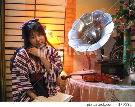 Hi Kara Hi Kara 379559