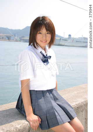 School girls with a smile 379944