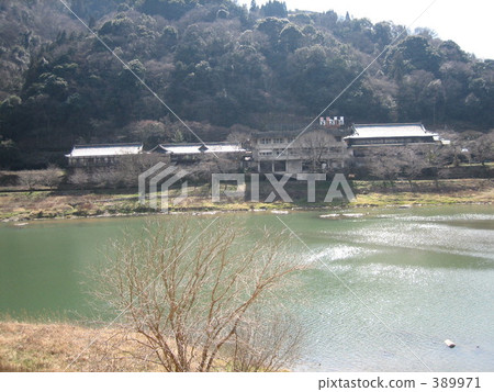 我希望留下來住在酒店! ? 我希望留下來住在酒店! ? 389971
