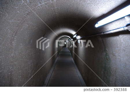 Cold tunnel 392388