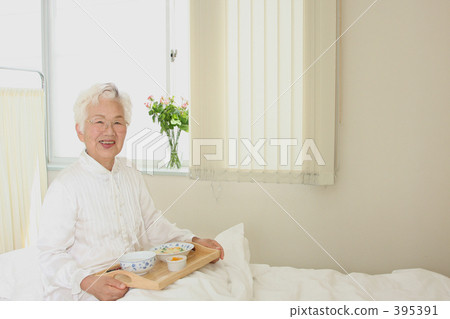 老年人住院治療 395391