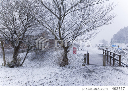 Kleingarten在雪地裡 Kleingarten在雪地裡 402737