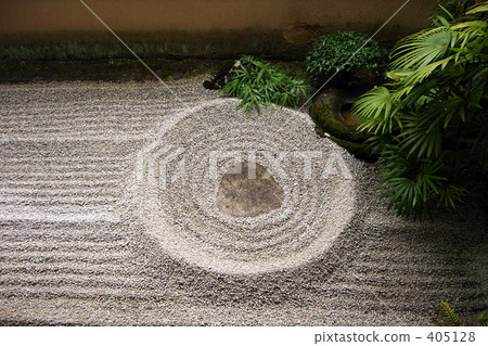 Stone garden A stone of Ryujin-in Aki 405128