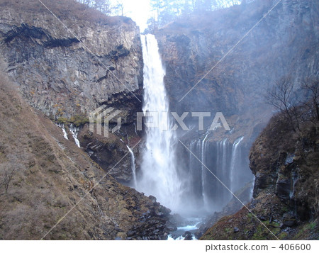 負離子豐富的癒合瀑布 406600